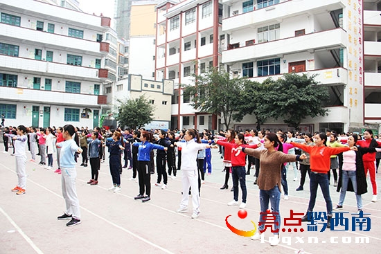 圖為啦啦操培訓場景.JPG