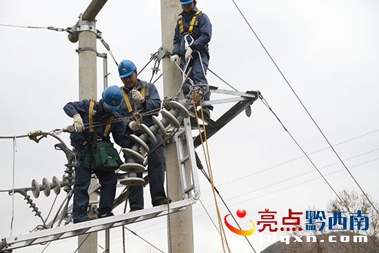 龍福剛工作照3.JPG